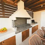 Cleopatra's Luxury Retreat South Rhodes וילה לקניה