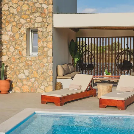 Cleopatra's Luxury Retreat South Rhodes * Lakhania