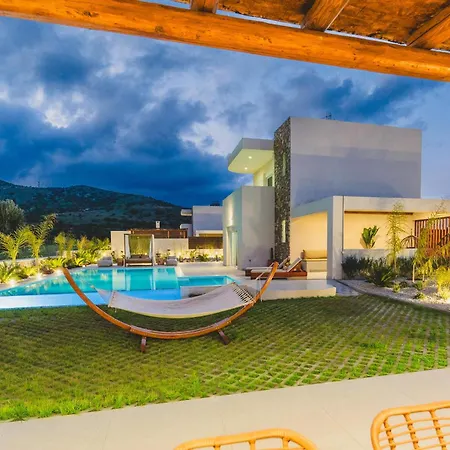 Cleopatra's Luxury Retreat South Rhodes * ラクハニア