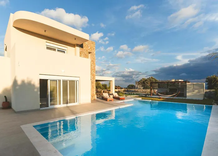 Cleopatra's Luxury Retreat South Rhodes * Lakhania